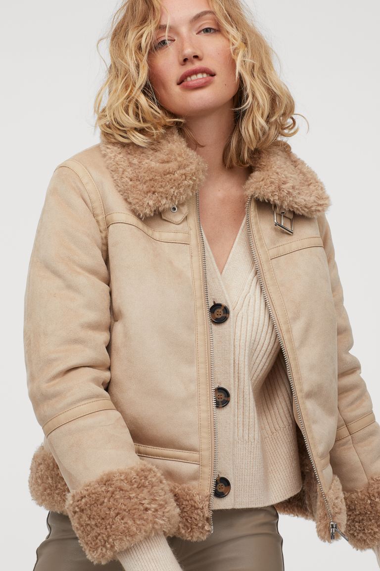 chaqueta beige