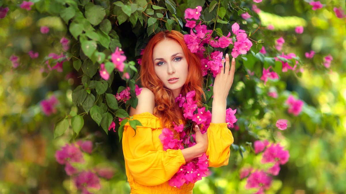 Vestido amarillo. Moda 2021